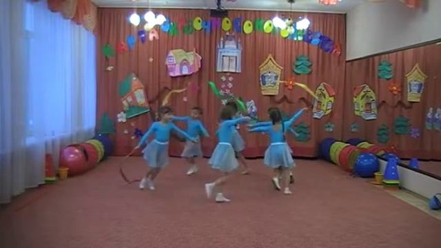 МДОУ детский сад комбинированного вида № 49 "Колокольчик": "Путешествие по сказкам" 11.12.2014 смотреть онлайн