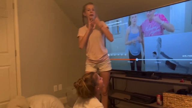 Yoga challenge!!!?♀️ ft. alli смотреть онлайн
