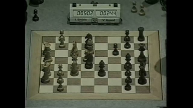 Anand spends 01:43 on move 4 in Blitz?! смотреть онлайн