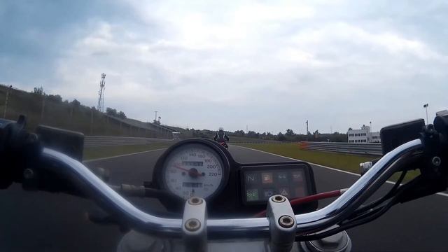 Ducati Monster 600 '98 Hungaroring смотреть онлайн