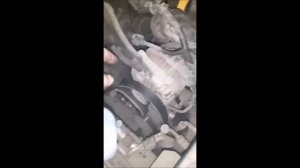 замена натяжителя ремня генератора  Hyundai Solaris
