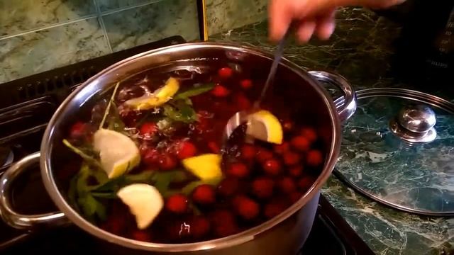 Освежающий черешневый компот с мятой и лимоном - отлично тонизирует и утоляет жажду в летний зной! смотреть онлайн