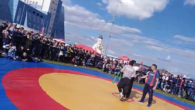 Борьба куреш. Сургут сабантуй 2019г. смотреть онлайн
