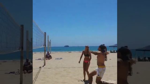 Santa Barbara Lime &the Coconut Tourney смотреть онлайн