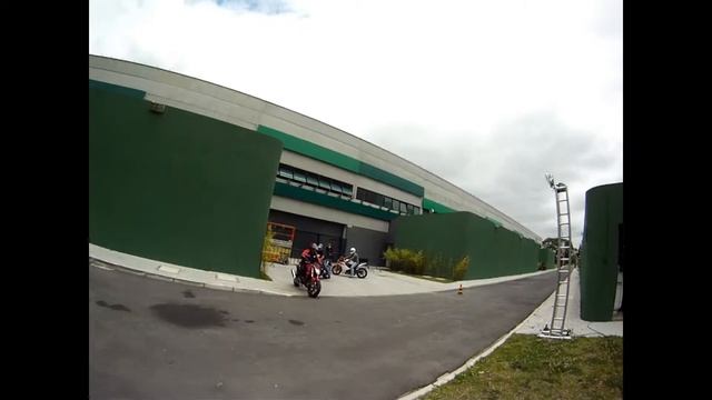 Honda VFR 1200F Automática смотреть онлайн