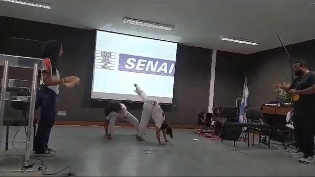 Apresentação da capoeira no SENAI смотреть онлайн