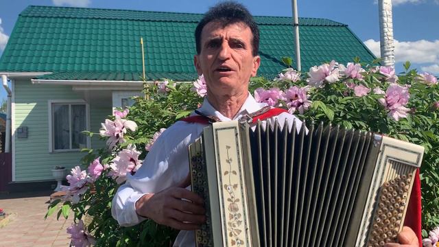 ВАСИЛЬ НЕСТЕРЕНКО - ОЙ У ПОЛІ КРИНИЧЕНЬКА / УКРАЇНСЬКА НАРОДНА ПІСНЯ смотреть онлайн