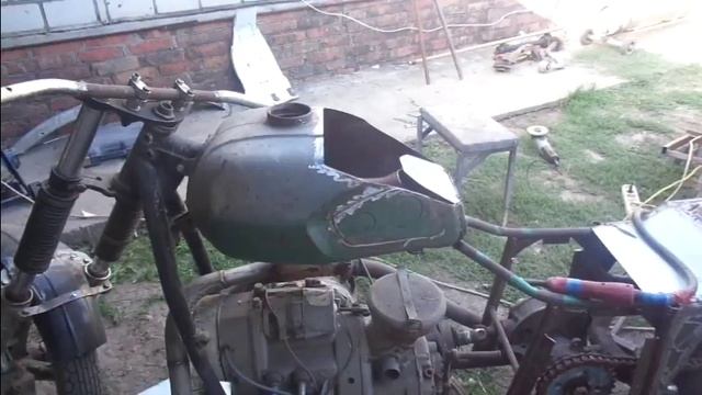 Тюнинг мотоцикла УРАЛ. #Эпизод№34#. Меняем форму стокового бака на эксклюзивный. смотреть онлайн