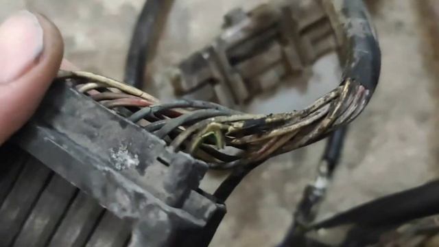 Scorpio 2 После снятия лонжеронной проводки понял что попал на замену проводов) смотреть онлайн