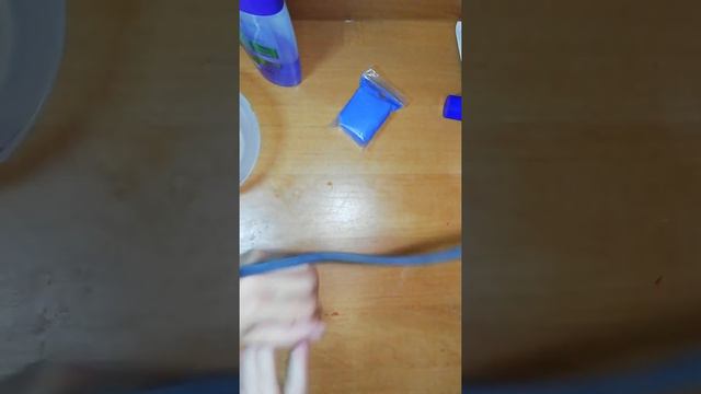 Как сделать из лёгкого пластилина слайм у меня отключился телефон потому что мне позвонили сейчас б смотреть онлайн