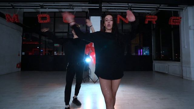SATISFACTION // Benny Benassi Pres. The Biz // JULI PRIMA & ЯН МУРЗАЕВ // Dancehall & Vogue смотреть онлайн