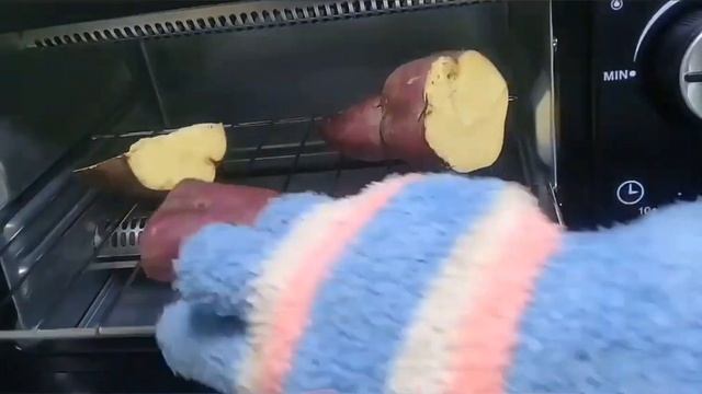 Đập hộp lò nướng mini SUNHOUSE 10L SHD4210 mua ở TIKI giá chỉ từ 350 tiện cho sinh viên,gia đình nh смотреть онлайн