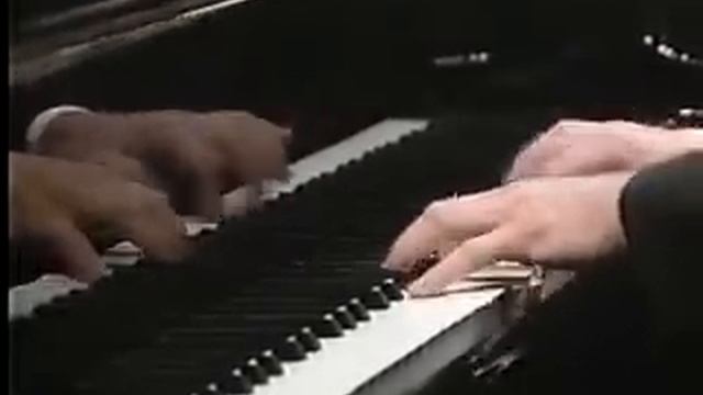 Pavarotti- Rossini- La Danza