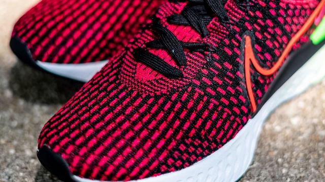 รีวิว รองเท้าวิ่ง NIKE REACT INFINITY RUN 3 ก้าวสู่สายซัพพอร์ตแบบเต็มตัว | ARI RUNNING REVIEW EP.53 смотреть онлайн