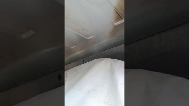 КОШМАР!!! Потолок ГАЗЕЛИ вообще не крашен!!!