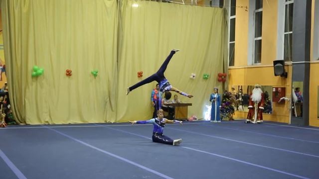 Новогоднее представление в Региональной Академии Физической Культуры и Спорта (25.12.2015) смотреть онлайн