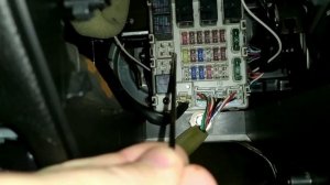 Как на прямую запустить бензонасос  Mitsubishi Лансер 9 с салонного блока предохранителей