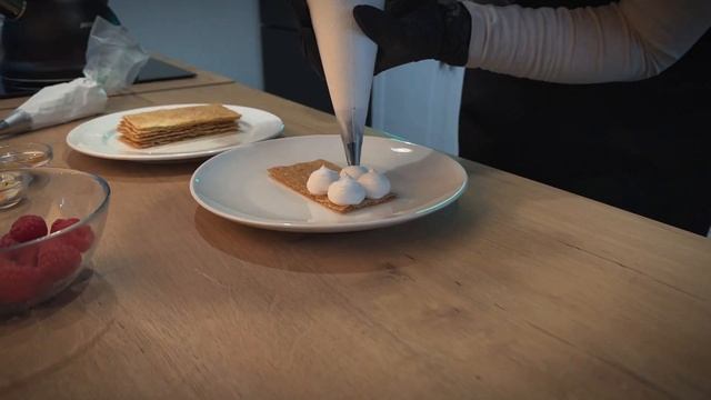 «Uniwhip Sweet» -растительные сливки для взбивания (26%) от Premium Food смотреть онлайн