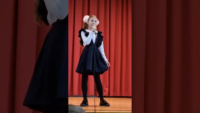 Маруся исполняет песню " Десять маленьких зайчат" смотреть онлайн