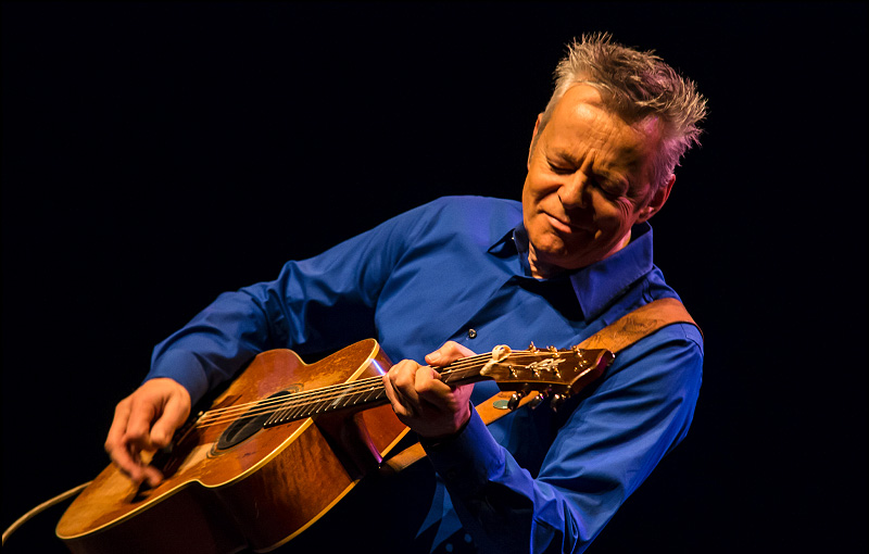 Томми Эммануэль и гитарные ремни iBackPacker смотреть онлайн