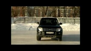 Экстремальное вождение на льду в клубе "Экстрим Драйв"