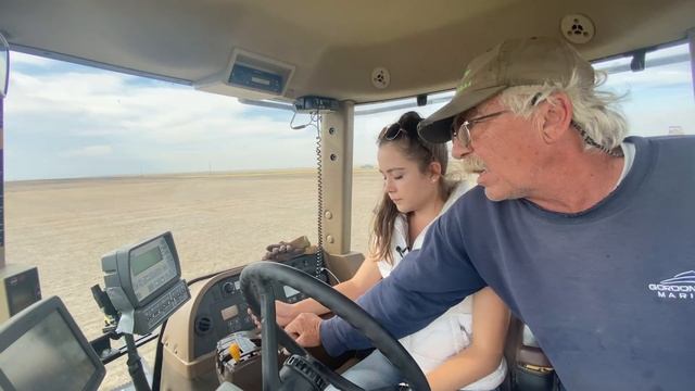 Runaway Tractor! HELP!!! Montana Farming 2021 смотреть онлайн