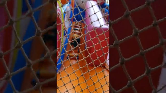Надувной игровой домик:)) смотреть онлайн