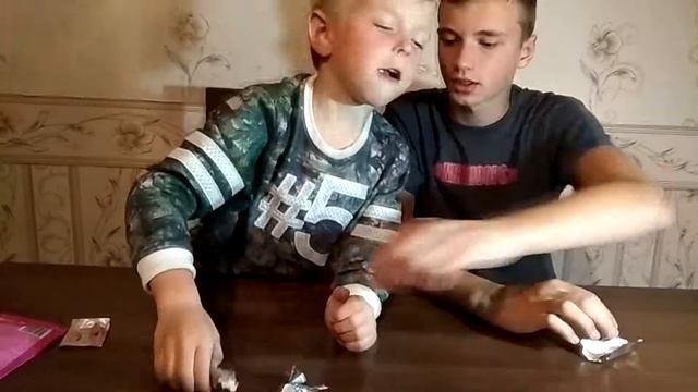 МНОГО ЖВАЧЕК!!! BUBBLE GUM! МНОГО ВКУСОВ. СЛАДКАЯ ВАТА - ЖВАЧКА смотреть онлайн