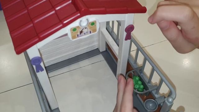 Schleich 42368.Набор Лузитанская лошадь в стойле. смотреть онлайн