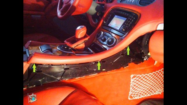 Снятие блока SRS Mercedes W230 SL500 смотреть онлайн