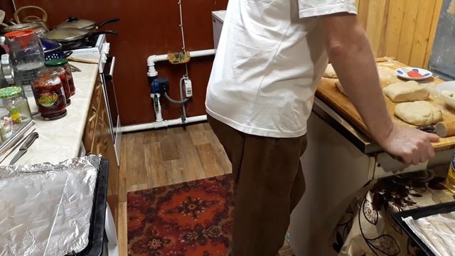 Домашние постные пироги с вареньем и капустой. Часть 1. смотреть онлайн