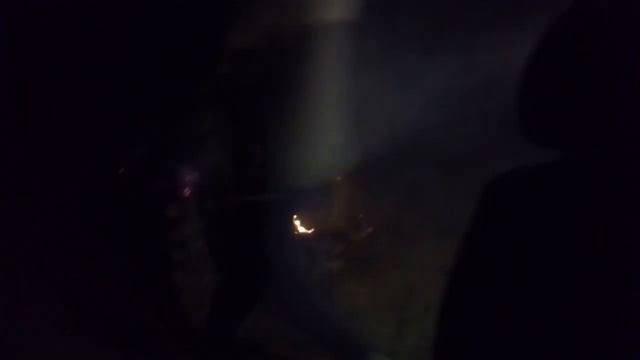 Костёр поздним вечером на даче. смотреть онлайн