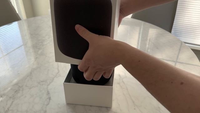 Unboxing HomePod 2 in Midnight Color смотреть онлайн