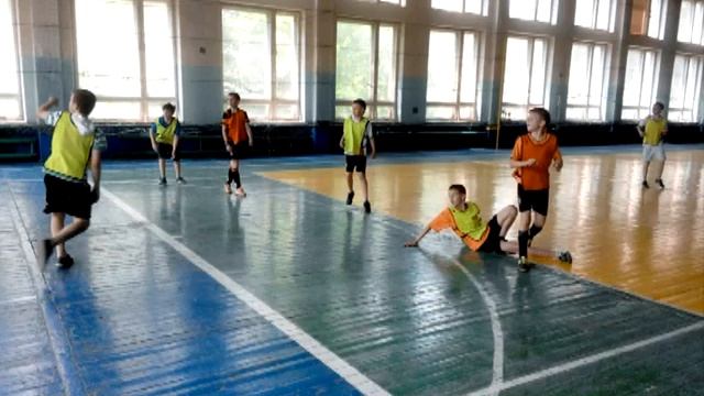 футбол лагерь г.Торез смотреть онлайн