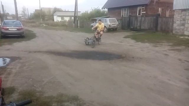 Велосипед с люлькой смотреть онлайн