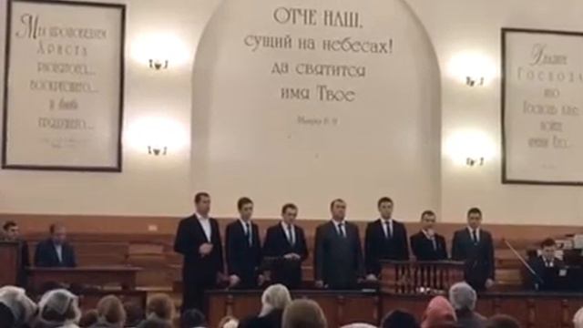 Под бременем грехов иду вновь на Голгофу. Вокальный ансамбль г. Курска смотреть онлайн