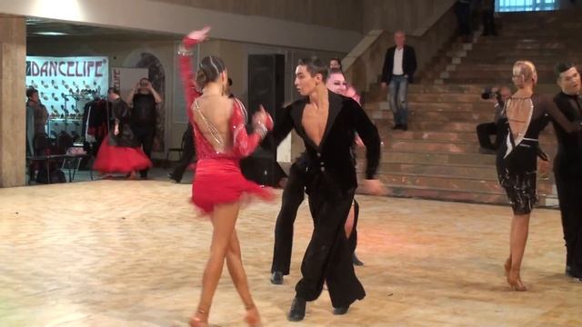 дж 1 2 смотреть онлайн