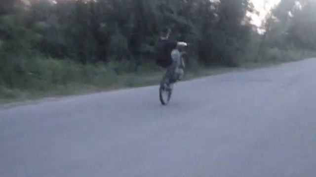 Вилли на велосипеде, wheelie on bike смотреть онлайн