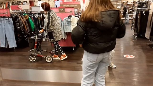 Цены на одежду в Германии!Сколько стоят вещи в Германии! смотреть онлайн