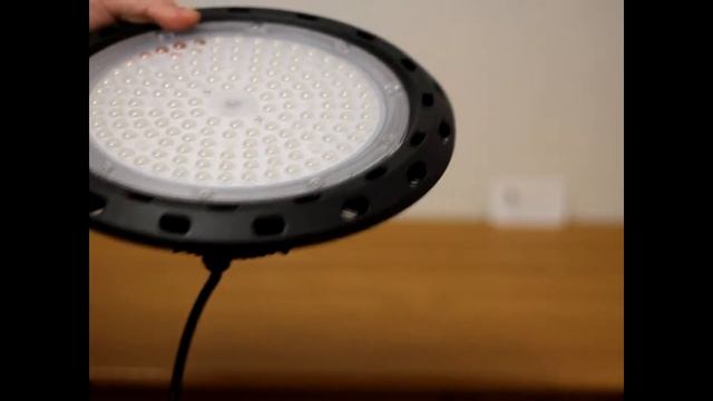 Светодиодный промышленный подвесной светильник 100W IP65 смотреть онлайн