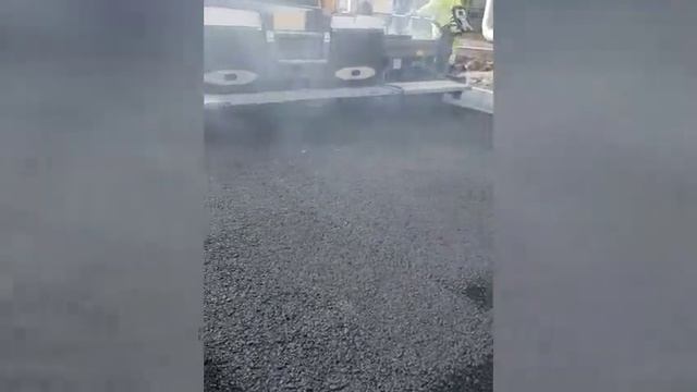 Началась укладка асфальта на пр. Ленина смотреть онлайн