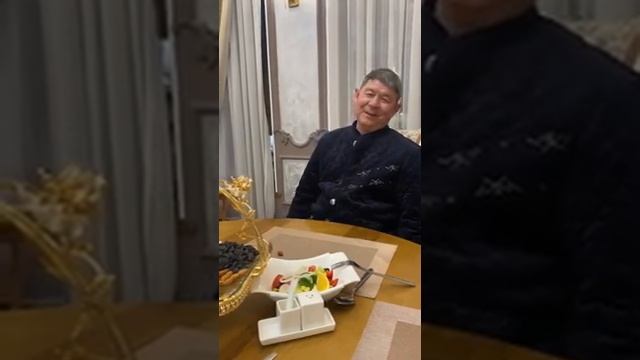 Вечер с учителем. Жанат Кожамжаров 3.mp4 смотреть онлайн