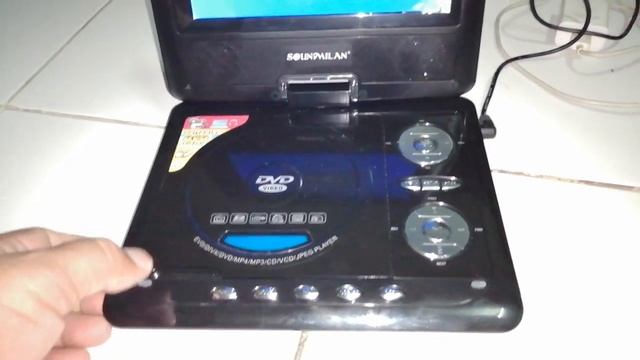 รีวิว SOUNDMILAN DVD PORTABLE เครื่องเล่นดีวีดีพกพา SoundMilan ขายดีวีดีพกพาแบบมีจอ ขาย DVD PORTABL смотреть онлайн