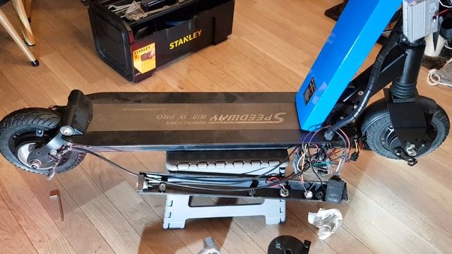 Minimotors Speedway Mini 4 Pro bi-moteur (DualWay) смотреть онлайн