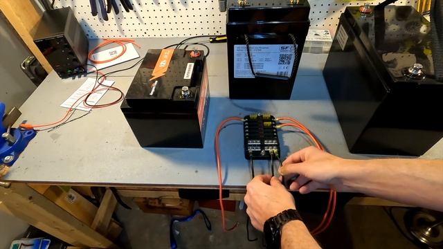 Parallel connecting Lifepo4 batteries of different brands and sizes! Extreme Parallel Part 1! смотреть онлайн