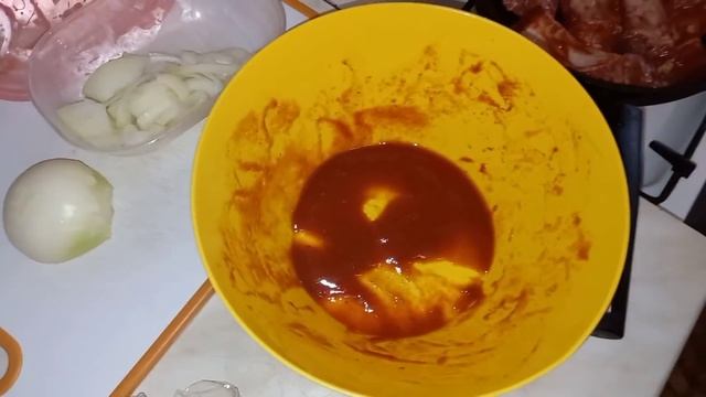 ?Свиные рёбрышки в томатном маринаде ! Рис с грибами на гарнир ✅ ВЛОГ Домашний смотреть онлайн