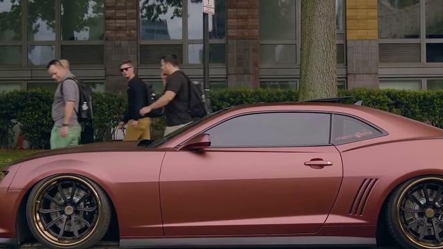 Она превосходна Chevrolet Camaro смотреть онлайн