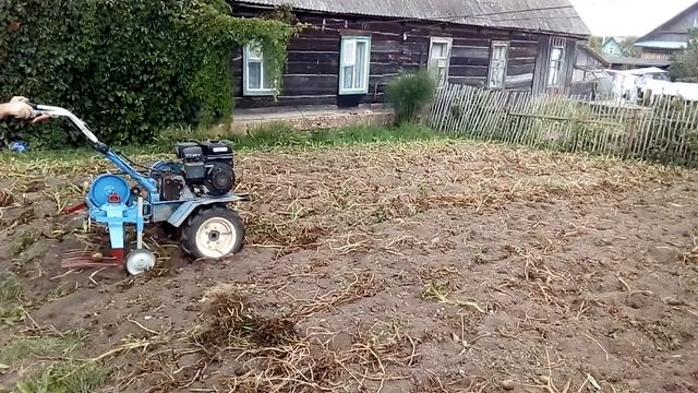 Простая картофелекопалка к мотоблоку "Нева". смотреть онлайн