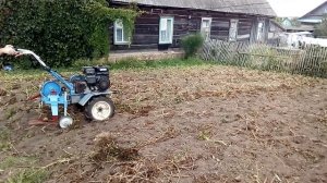 Простая картофелекопалка к мотоблоку "Нева".