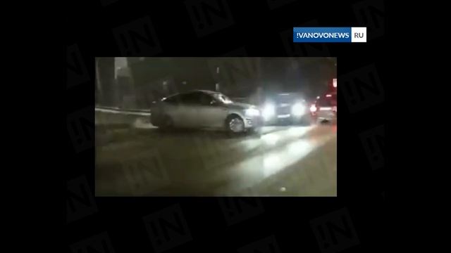 Столкновение автомобилей на улице Куконковых в Иванове смотреть онлайн
